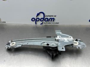 Gebruikte Ruitmechaniek 4Deurs rechts-achter Citroen C3 (SX/SW) 1.2 12V e-THP PureTech 110 Prijs € 75,00 Margeregeling aangeboden door Gebr Opdam B.V.