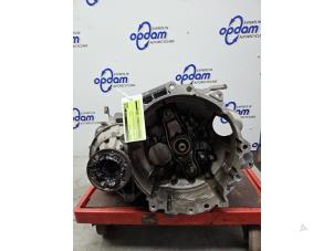 Gebruikte Versnellingsbak Volkswagen Beetle (16AB) 1.4 TSI 160 16V Prijs € 900,00 Margeregeling aangeboden door Gebr Opdam B.V.