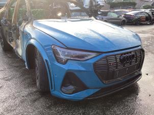 Gebruikte Voorkop compleet Audi E-tron Sportback (GEA) 55 Prijs op aanvraag aangeboden door Gebr Opdam B.V.