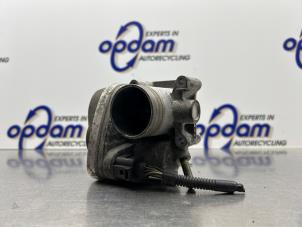 Gebruikte Gasklephuis Volkswagen New Beetle (9C1/9G1) 1.4 16V Prijs € 50,00 Margeregeling aangeboden door Gebr Opdam B.V.