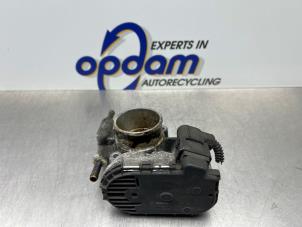 Gebruikte Gasklephuis Opel Corsa D 1.4 16V Twinport Prijs € 30,00 Margeregeling aangeboden door Gebr Opdam B.V.