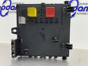 Gebruikte Zekeringkast Saab 9-3 Sport Estate (YS3F) 1.9 TiD Prijs € 75,00 Margeregeling aangeboden door Gebr Opdam B.V.