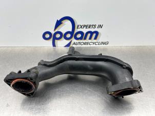 Gebruikte Intercooler Buis Peugeot Partner (GC/GF/GG/GJ/GK) 1.6 HDI 90 Prijs € 40,00 Margeregeling aangeboden door Gebr Opdam B.V.