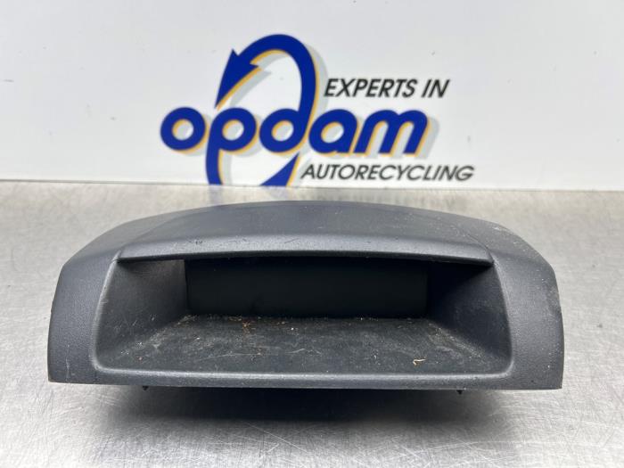 Gebruikte Display Interieur Peugeot Partner (GC/GF/GG/GJ/GK) 1.6 HDI 90 Prijs € 50,00 Margeregeling aangeboden door Gebr Opdam B.V.