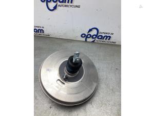 Gebruikte Rembol Mercedes CLA (118.3) 2.0 CLA-220 Turbo 16V Prijs € 150,00 Margeregeling aangeboden door Gebr Opdam B.V.