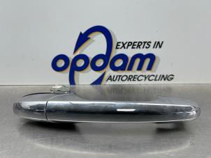 Gebruikte Deurgreep 2Deurs rechts Fiat 500 (312) 1.0 Hybrid Prijs € 75,00 Margeregeling aangeboden door Gebr Opdam B.V.