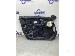 Gebruikte Raammechaniek 4Deurs links-voor Mercedes C (W205) C-350 e 2.0 16V Prijs € 75,00 Margeregeling aangeboden door Gebr Opdam B.V.