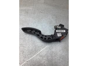 Gebruikte Gaspedaalpositie Sensor Renault Megane III Berline (BZ) 1.4 16V TCe 130 Prijs € 30,00 Margeregeling aangeboden door Gebr Opdam B.V.