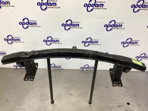 Gebruikte Bumperframe voor BMW 3 serie Touring (E91) 320i 16V Prijs € 50,00 Margeregeling aangeboden door Gebr Opdam B.V.