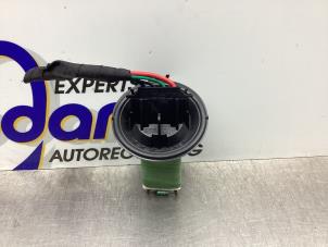 Gebruikte Kachel Weerstand Seat Ibiza IV SC (6J1) 1.0 EcoTSI 12V Prijs € 25,00 Margeregeling aangeboden door Gebr Opdam B.V.