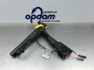 Gebruikte Veiligheidsgordel Insteek rechts-voor BMW 3 serie (E90) 320i 16V Prijs € 50,00 Margeregeling aangeboden door Gebr Opdam B.V.