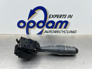 Gebruikte Ruitenwis Schakelaar Smart Forfour (454) 1.1 12V Prijs € 30,00 Margeregeling aangeboden door Gebr Opdam B.V.