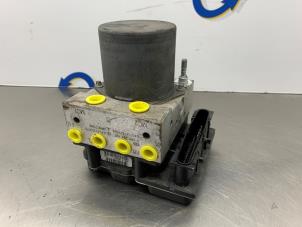 Gebruikte ABS Pomp Smart Forfour (454) 1.1 12V Prijs € 125,00 Margeregeling aangeboden door Gebr Opdam B.V.