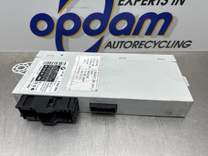 Gebruikte Bodycontrol Module BMW 5 serie (E60) 520i 24V Prijs € 75,00 Margeregeling aangeboden door Gebr Opdam B.V.