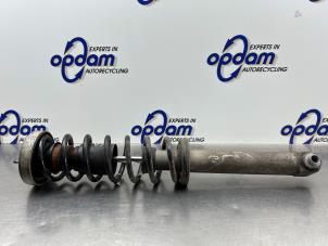 Gebruikte Achterpoot links BMW 5 serie (E60) 520i 24V Prijs € 50,00 Margeregeling aangeboden door Gebr Opdam B.V.