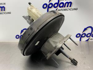 Gebruikte Rembooster Renault Grand Scénic III (JZ) 1.6 16V Prijs € 100,00 Margeregeling aangeboden door Gebr Opdam B.V.