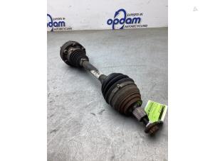 Gebruikte Steekas links-voor Volkswagen Golf VII (AUA) 2.0 GTI 16V Prijs € 70,00 Margeregeling aangeboden door Gebr Opdam B.V.