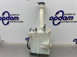 Gebruikte Ruitensproeiertank voor Chevrolet Aveo (300) 1.2 16V Prijs € 35,00 Margeregeling aangeboden door Gebr Opdam B.V.