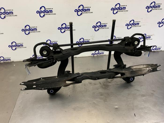Gebruikte Subframe Mercedes B (W247) 2.0 B-200d Prijs € 350,00 Margeregeling aangeboden door Gebr Opdam B.V.