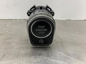 Gebruikte Start/Stop schakelaar Mercedes B (W247) 2.0 B-200d Prijs € 30,00 Margeregeling aangeboden door Gebr Opdam B.V.