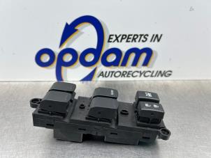 Gebruikte Ruit schakelaar elektrisch Suzuki Celerio (LF) 1.0 12V Dualjet Prijs € 50,00 Margeregeling aangeboden door Gebr Opdam B.V.