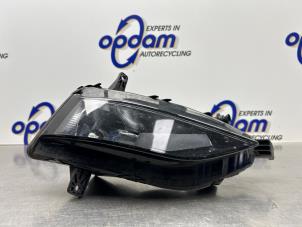 Gebruikte Mistlamp rechts-voor Volkswagen Golf VII (AUA) 1.0 TSI 12V BlueMotion Prijs € 40,00 Margeregeling aangeboden door Gebr Opdam B.V.