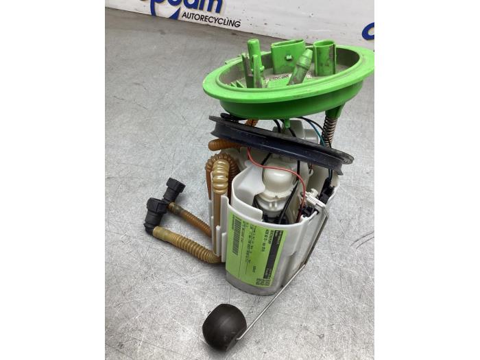Gebruikte Benzinepomp Audi A3 Sportback (8VA/8VF) 1.8 TFSI 16V Quattro Prijs € 80,00 Margeregeling aangeboden door Gebr Opdam B.V.