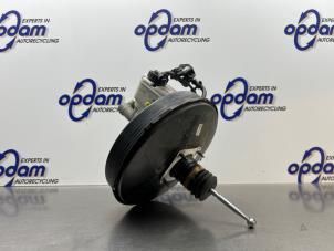 Gebruikte Rembooster Volkswagen Touran (1T1/T2) 1.6 FSI 16V Prijs € 125,00 Margeregeling aangeboden door Gebr Opdam B.V.