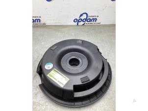 Gebruikte Subwoofer Audi S3 Sportback (8VA/8VF) 2.0 T FSI 16V Prijs € 75,00 Margeregeling aangeboden door Gebr Opdam B.V.