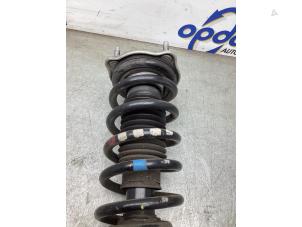 Gebruikte Voorpoot rechts Mercedes C (W205) C-180 1.5 EQ Boost Prijs € 150,00 Margeregeling aangeboden door Gebr Opdam B.V.