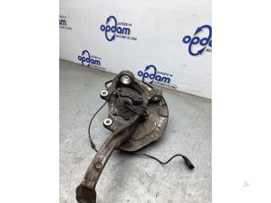 Gebruikte Asschenkel rechts-voor Mercedes C (W205) C-180 1.5 EQ Boost Prijs € 200,00 Margeregeling aangeboden door Gebr Opdam B.V.