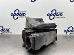 Gebruikte Luchtfilterhuis Alfa Romeo GT (937) 2.0 JTS 16V Prijs € 60,00 Margeregeling aangeboden door Gebr Opdam B.V.