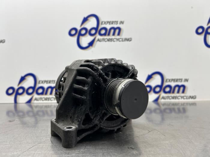 Gebruikte Dynamo Alfa Romeo Giulietta (940) 1.4 TB 16V Prijs € 100,00 Margeregeling aangeboden door Gebr Opdam B.V.