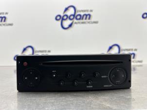 Gebruikte Radio CD Speler Renault Kangoo (KC) 1.6 16V Prijs € 100,00 Margeregeling aangeboden door Gebr Opdam B.V.