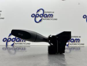 Gebruikte Pinker Schakelaar Ford Fusion 1.4 16V Prijs € 25,00 Margeregeling aangeboden door Gebr Opdam B.V.