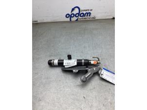 Gebruikte Diversen Mercedes C (W205) C-180 1.5 EQ Boost Prijs € 100,00 Margeregeling aangeboden door Gebr Opdam B.V.