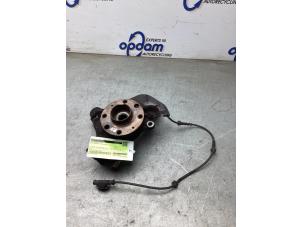 Gebruikte Asschenkel rechts-voor Opel Corsa D 1.4 Euro 5 Prijs € 30,00 Margeregeling aangeboden door Gebr Opdam B.V.