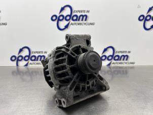 Gebruikte Alternator Mercedes B (W245) 2.0 B-200 16V Prijs € 100,00 Margeregeling aangeboden door Gebr Opdam B.V.