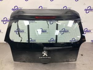 Gebruikte Achterklep Peugeot 108 1.0 12V VVT-i Prijs € 250,00 Margeregeling aangeboden door Gebr Opdam B.V.