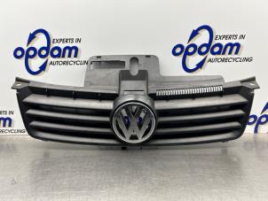 Gebruikte Grille Volkswagen Polo IV (9N1/2/3) 1.4 16V 75 Prijs € 35,00 Margeregeling aangeboden door Gebr Opdam B.V.
