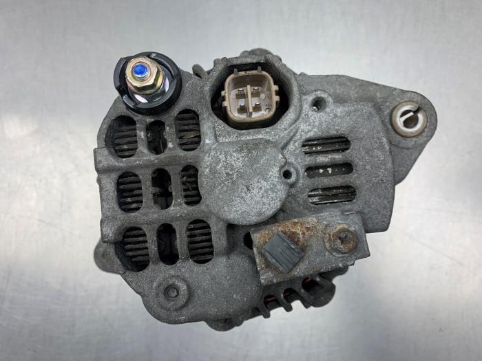 Dynamo van een Honda Jazz (GD/GE2/GE3) 1.2 i-DSi 2005