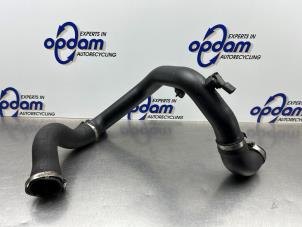 Gebruikte Intercooler Buis Volkswagen Polo V (6R) 1.2 TDI 12V BlueMotion Prijs € 85,00 Margeregeling aangeboden door Gebr Opdam B.V.