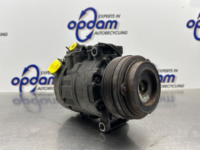 Gebruikte Aircopomp BMW 3 serie (E46/2C) 325 Ci 24V Prijs € 50,00 Margeregeling aangeboden door Gebr Opdam B.V.