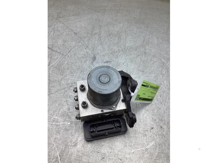 Gebruikte ABS Pomp Seat Arona (KJX) 1.0 TSI 12V Prijs € 50,00 Margeregeling aangeboden door Gebr Opdam B.V.