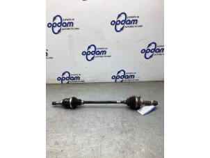 Gebruikte Steekas links-voor Toyota Aygo X 1.0 12V VVT-i Prijs € 150,00 Margeregeling aangeboden door Gebr Opdam B.V.