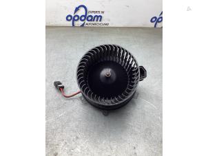 Gebruikte Kachel Ventilatiemotor Toyota Aygo X 1.0 12V VVT-i Prijs € 100,00 Margeregeling aangeboden door Gebr Opdam B.V.