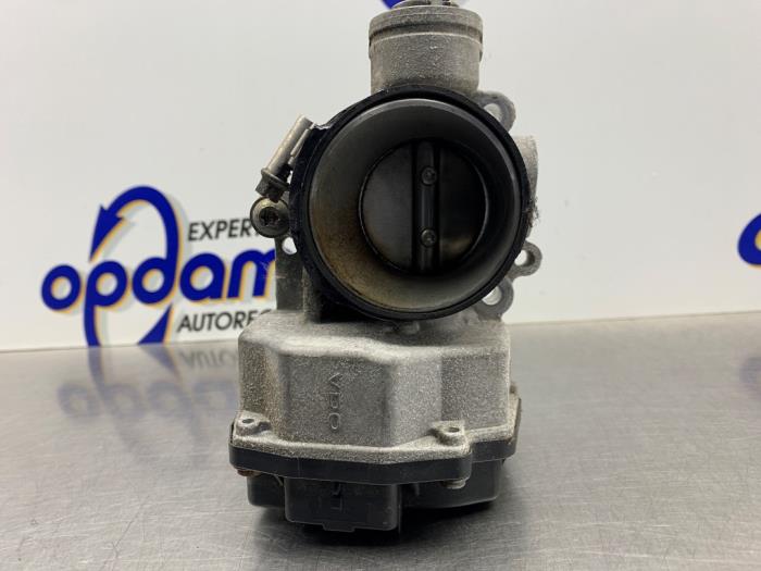 Gebruikte Gasklephuis Citroen C2 (JM) 1.1 Prijs € 50,00 Margeregeling aangeboden door Gebr Opdam B.V.