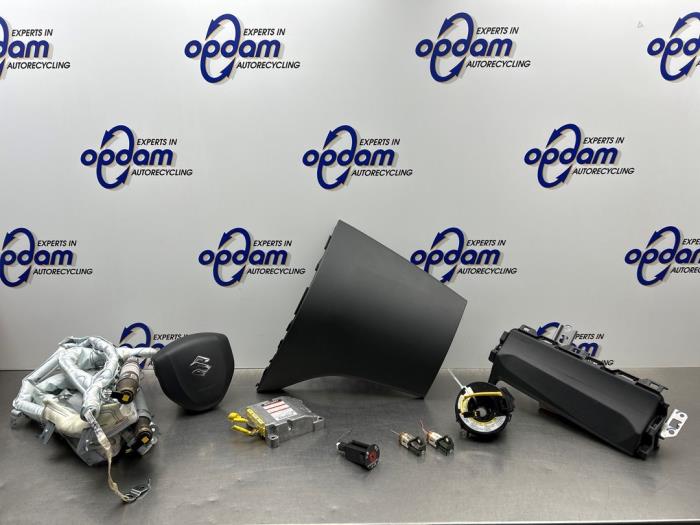 Airbag Set+Module van een Suzuki Swift (ZA/ZC/ZD) 1.2 16V 2010