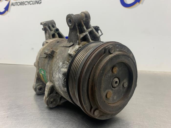 Gebruikte Aircopomp BMW Mini (R50/53) 1.6 16V Cooper Prijs € 75,00 Margeregeling aangeboden door Gebr Opdam B.V.