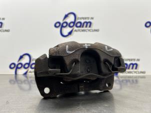 Gebruikte Remklauw (Tang) links-voor Alfa Romeo Giulietta (940) 1.4 TB 16V Prijs € 50,00 Margeregeling aangeboden door Gebr Opdam B.V.